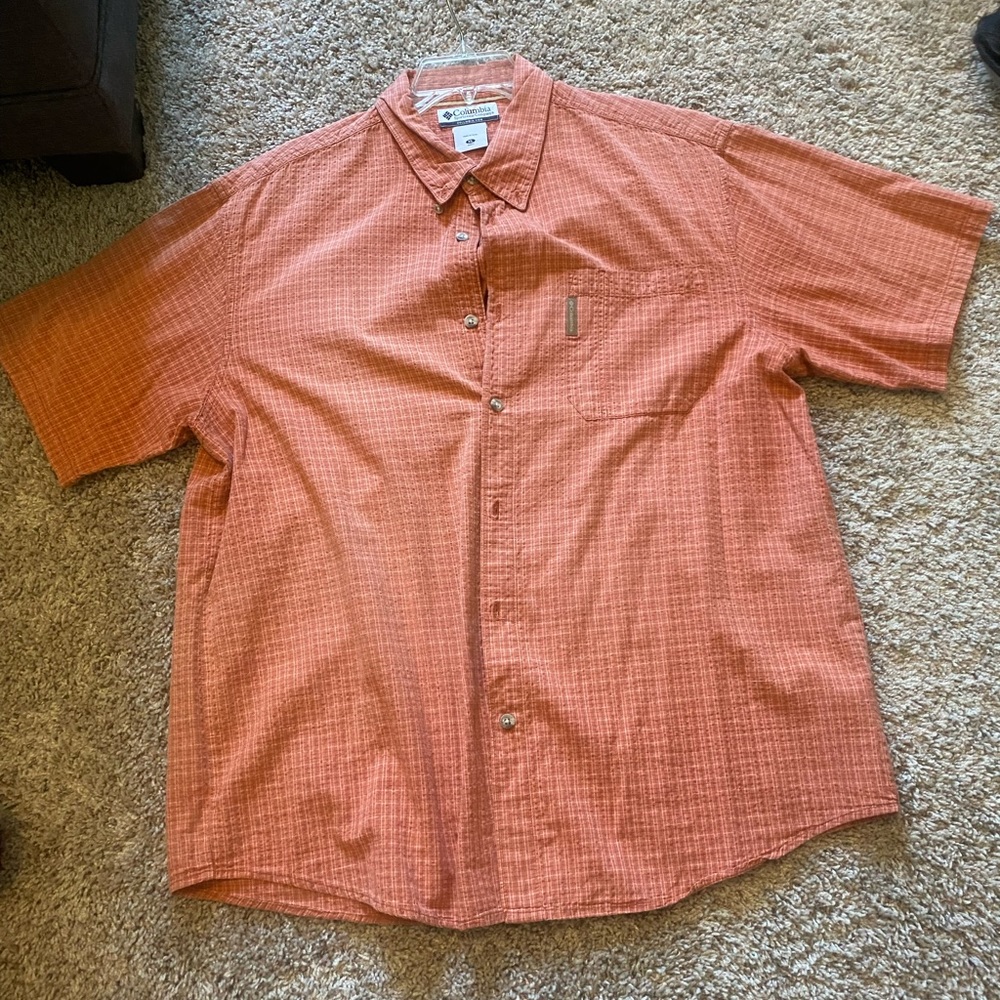 Columbia Mens short sleeve button down size XL